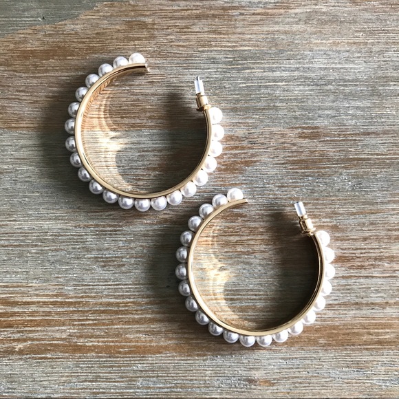 Amazing Pearl Hoop Earrings - NWT Great Gift - Picture 2 of 6